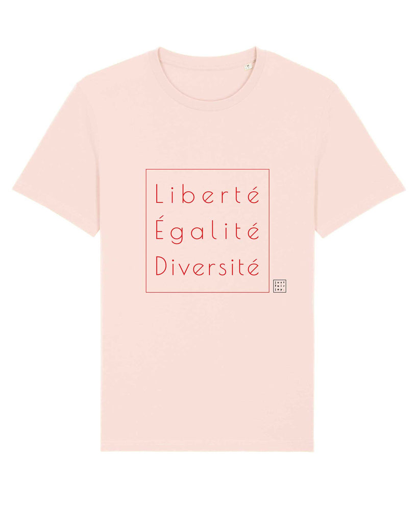 Nachhaltiges rosa T-Shirt aus GOTS-zertifizierter Bio-Baumwolle von just fair joy mit Design Liberté Égalité Diversité.