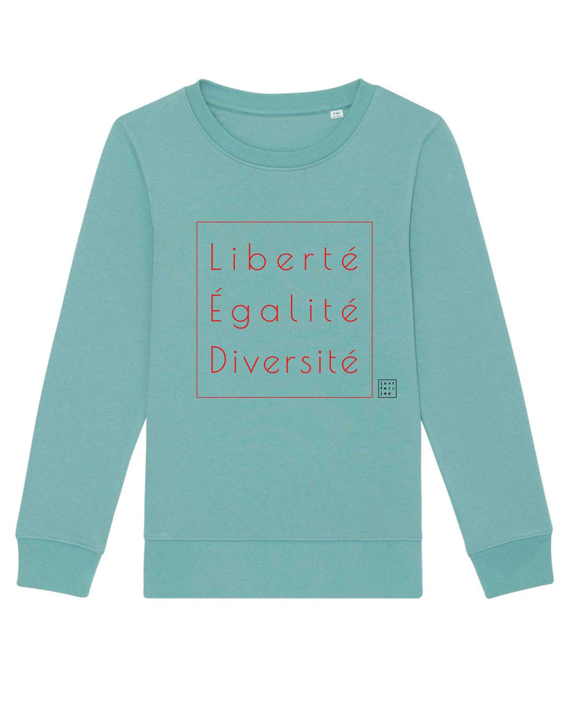 Nachhaltiges blau-grünes Kinder Sweatshirt aus GOTS-zertifizierter Bio-Baumwolle von just fair joy mit Design Liberté Égalité Diversité.