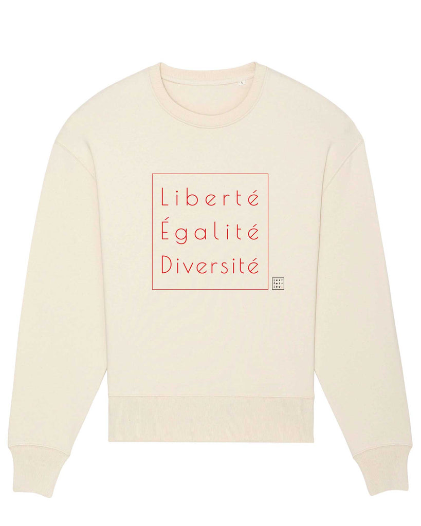 Nachhaltiges naturfarbenes Sweatshirt aus GOTS-zertifizierter Bio-Baumwolle von just fair joy mit Design Liberté Égalité Diversité.